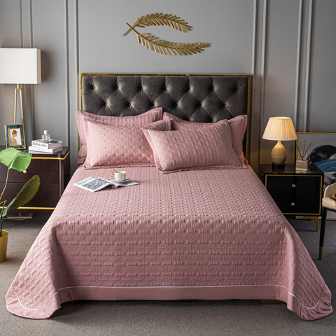 Hot Sale Hotel Pink Bedspread Queen Size Lightweight All-Season